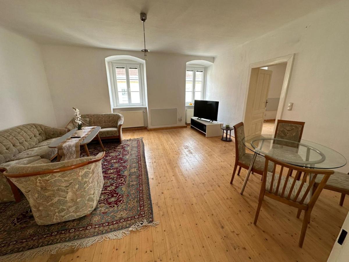 Central Plaza Family Apartment 2 Bedroom Bruckneudorf Buitenkant foto