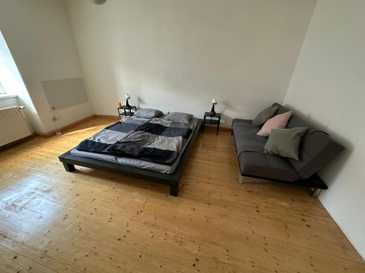 Central Plaza Family Apartment 2 Bedroom Bruckneudorf Buitenkant foto